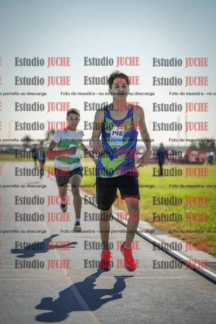 Fotos de los 600 m llanos de varones