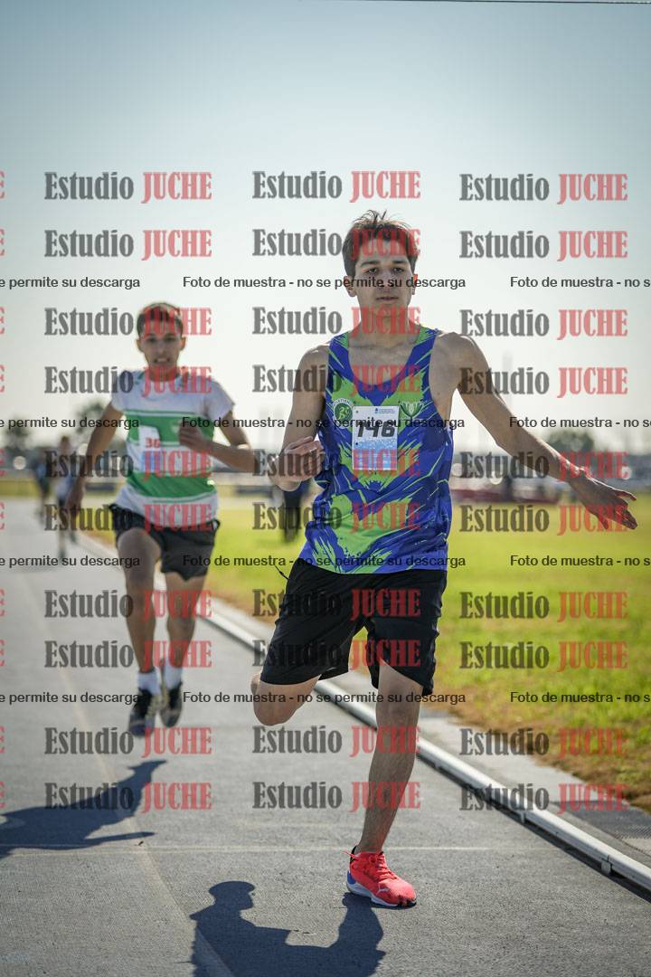 Fotos de los 600 m llanos de varones