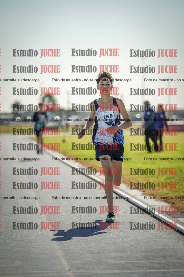 Fotos de los 600 m llanos de varones