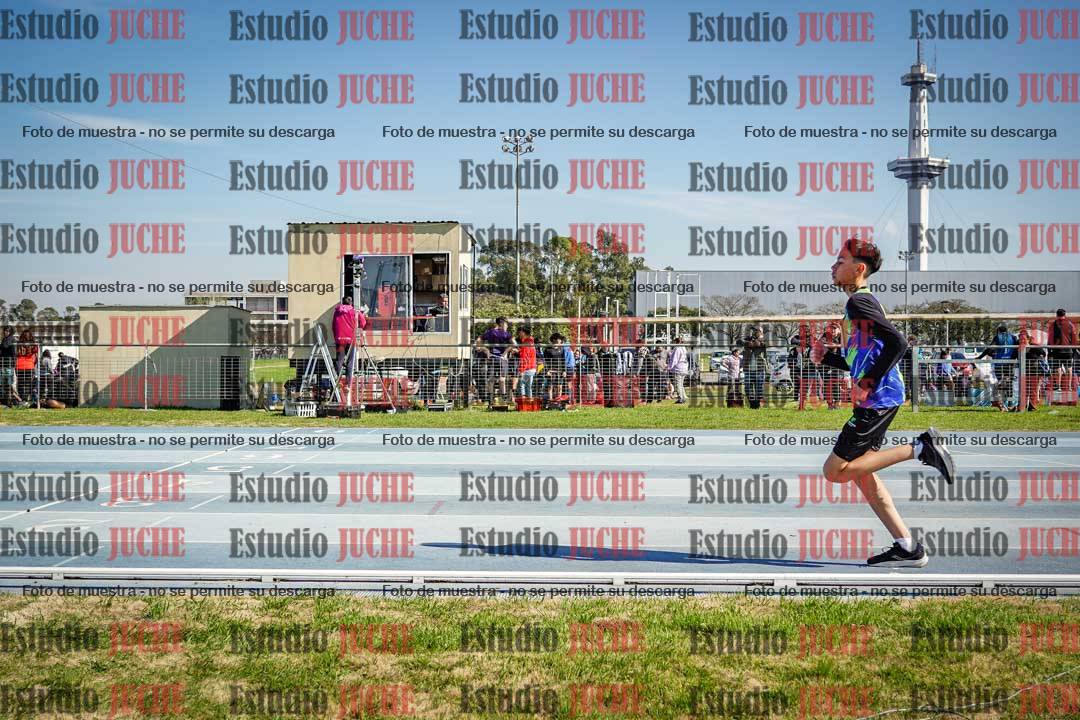 Fotos de los 600 m llanos de varones