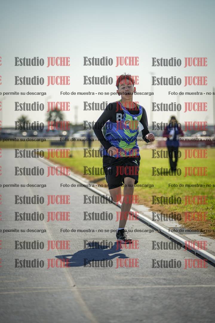 Fotos de los 600 m llanos de varones