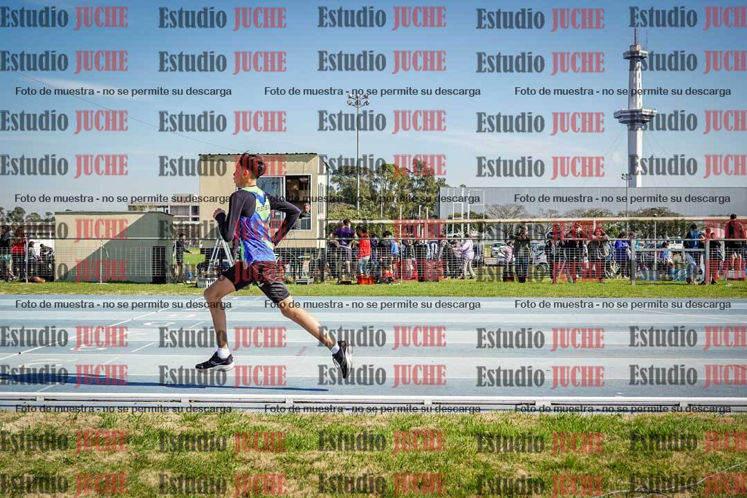 Fotos de los 600 m llanos de varones