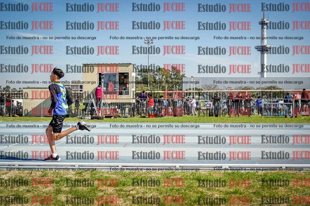 Fotos de los 600 m llanos de varones