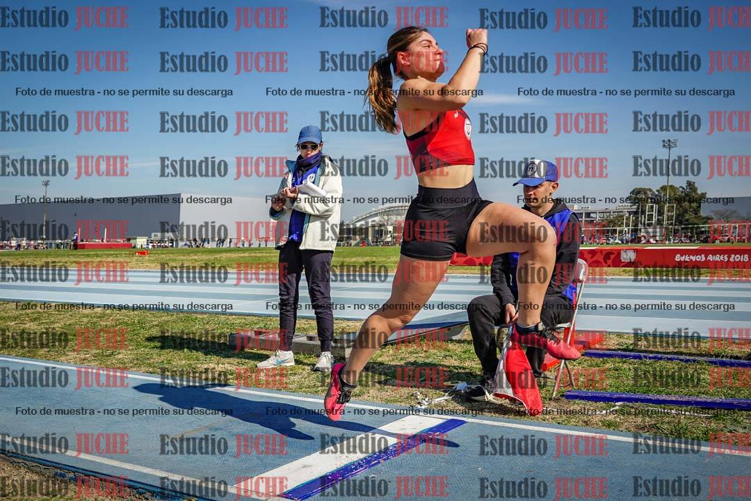 Fotos del salto en largo de mujeres