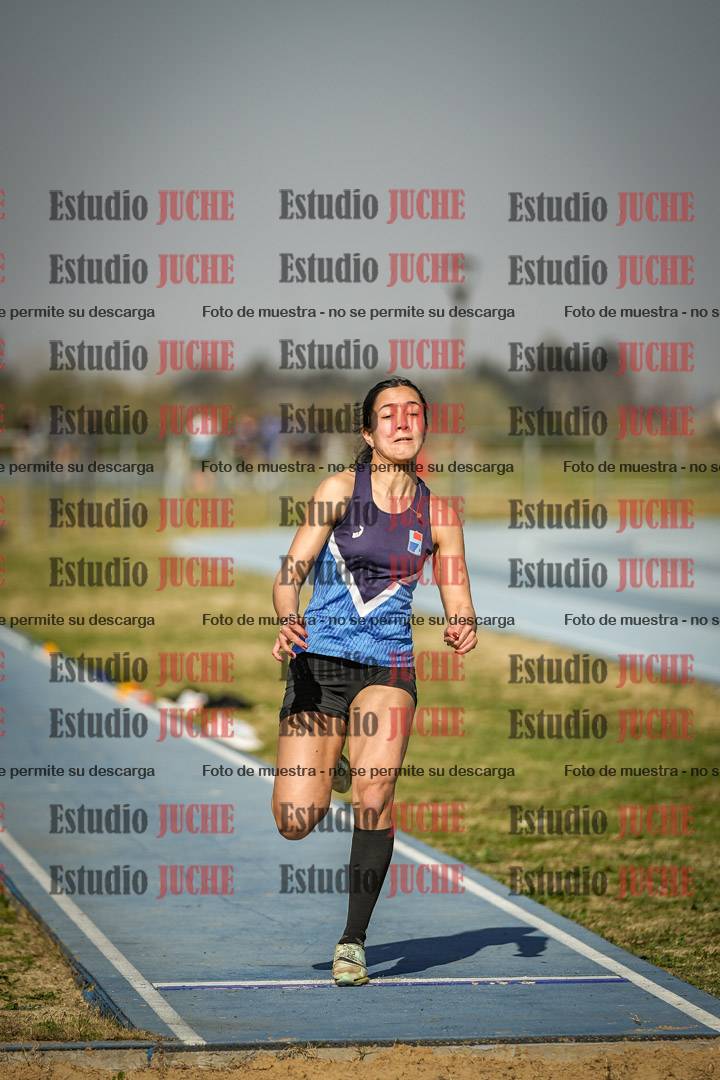 Fotos del salto en largo de mujeres