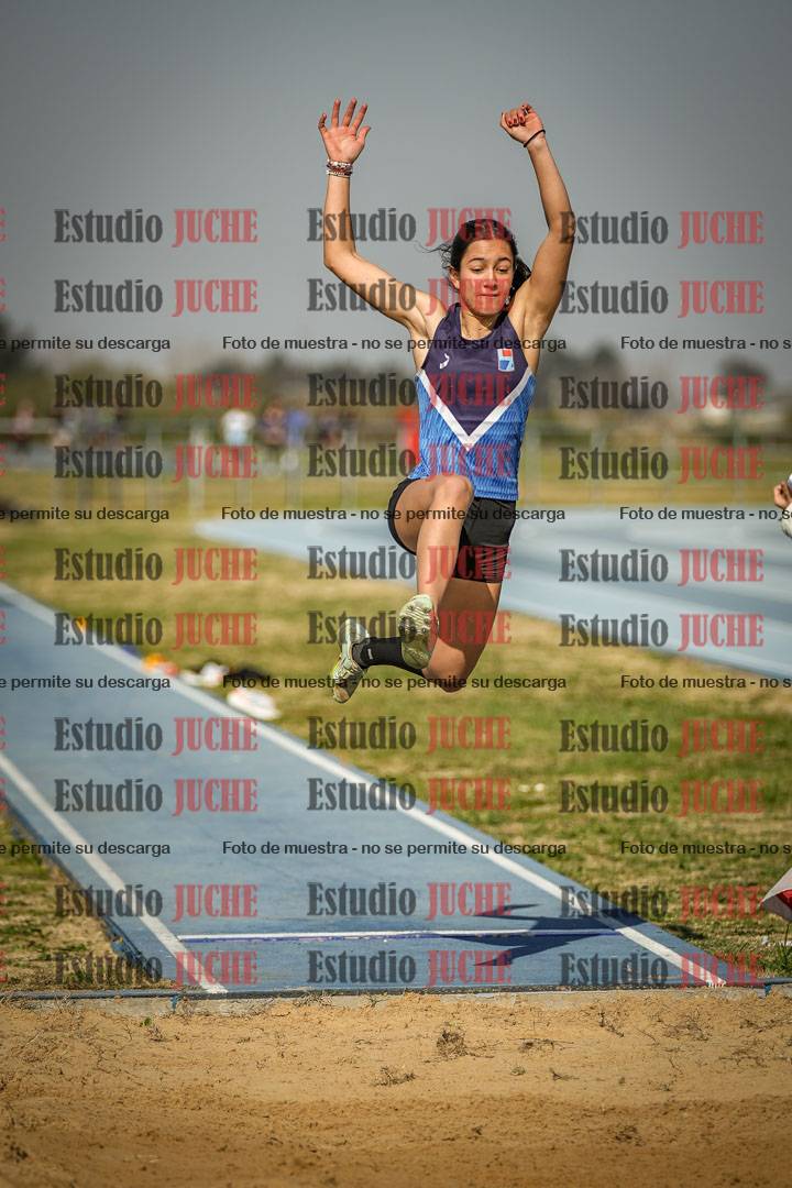Fotos del salto en largo de mujeres