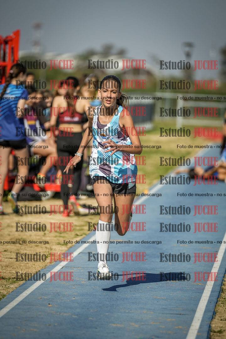 Fotos del salto en largo de mujeres
