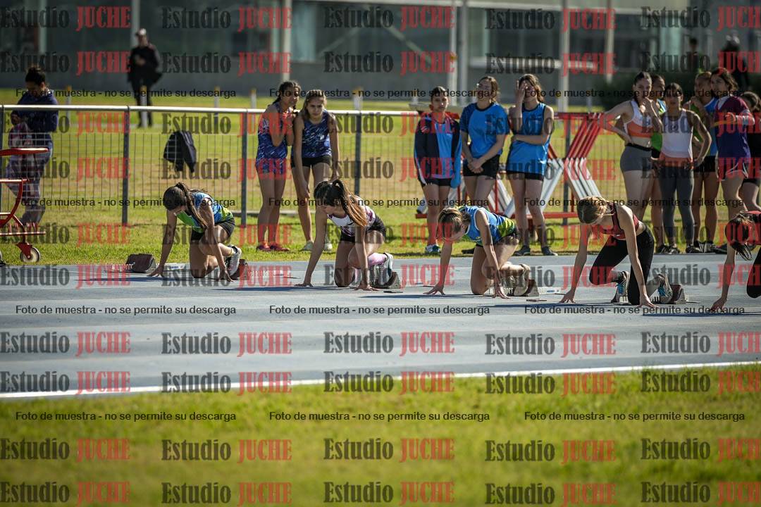 Fotos de los 80 m llanos de mujeres
