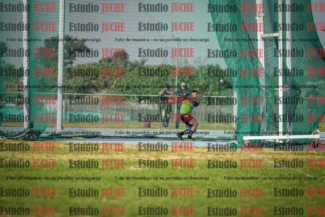 Fotos del lanzamiento de martillo de varones