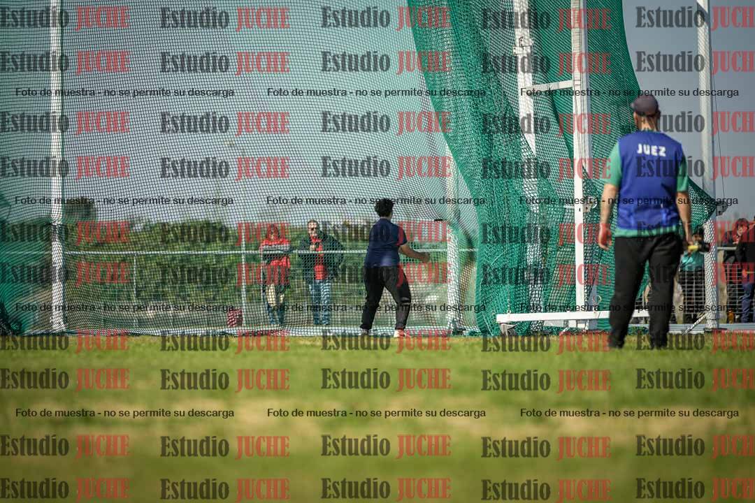 Fotos del lanzamiento de martillo de varones