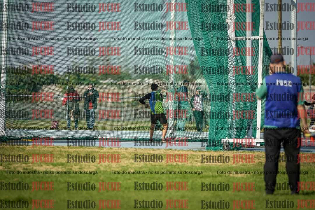 Fotos del lanzamiento de martillo de varones