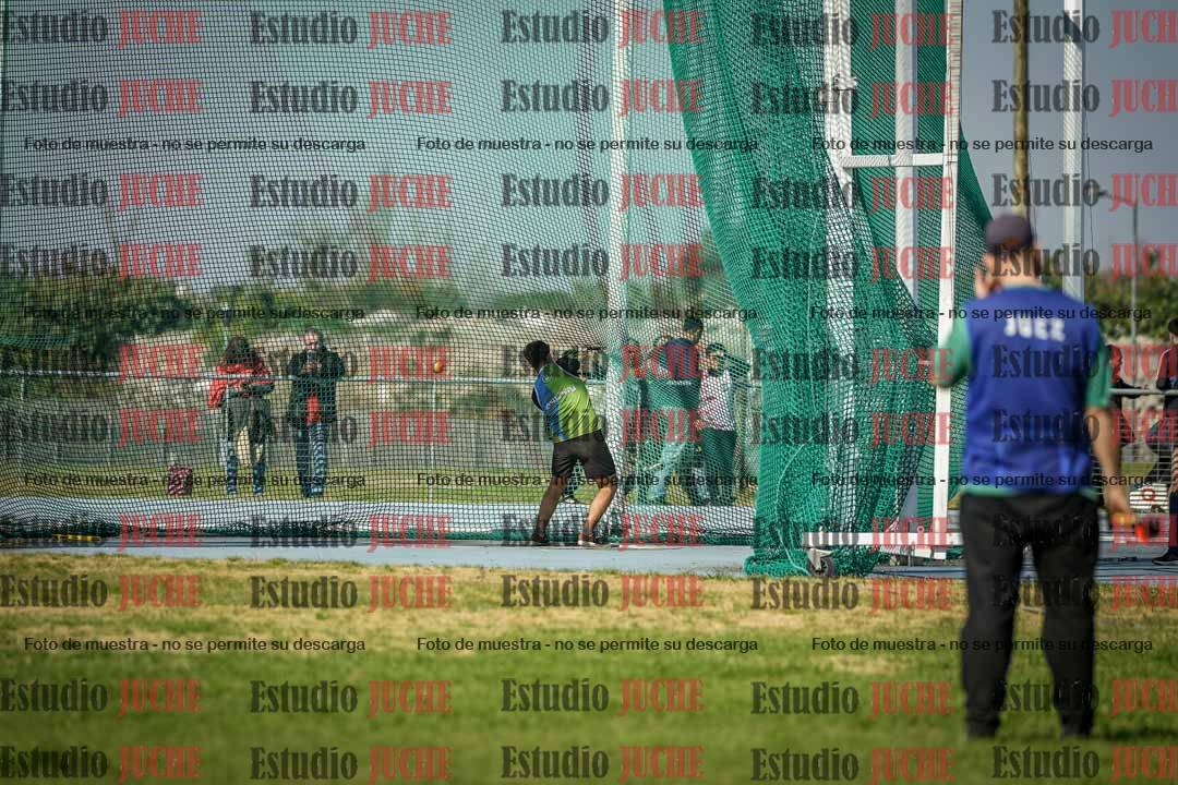 Fotos del lanzamiento de martillo de varones