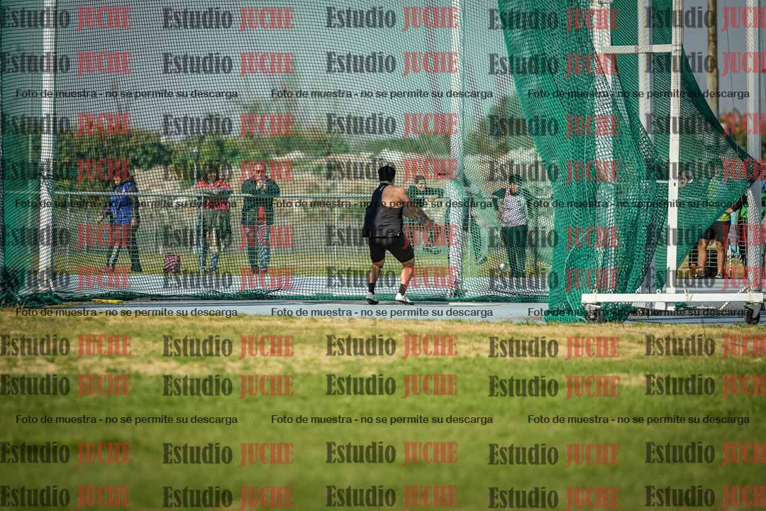 Fotos del lanzamiento de martillo de varones