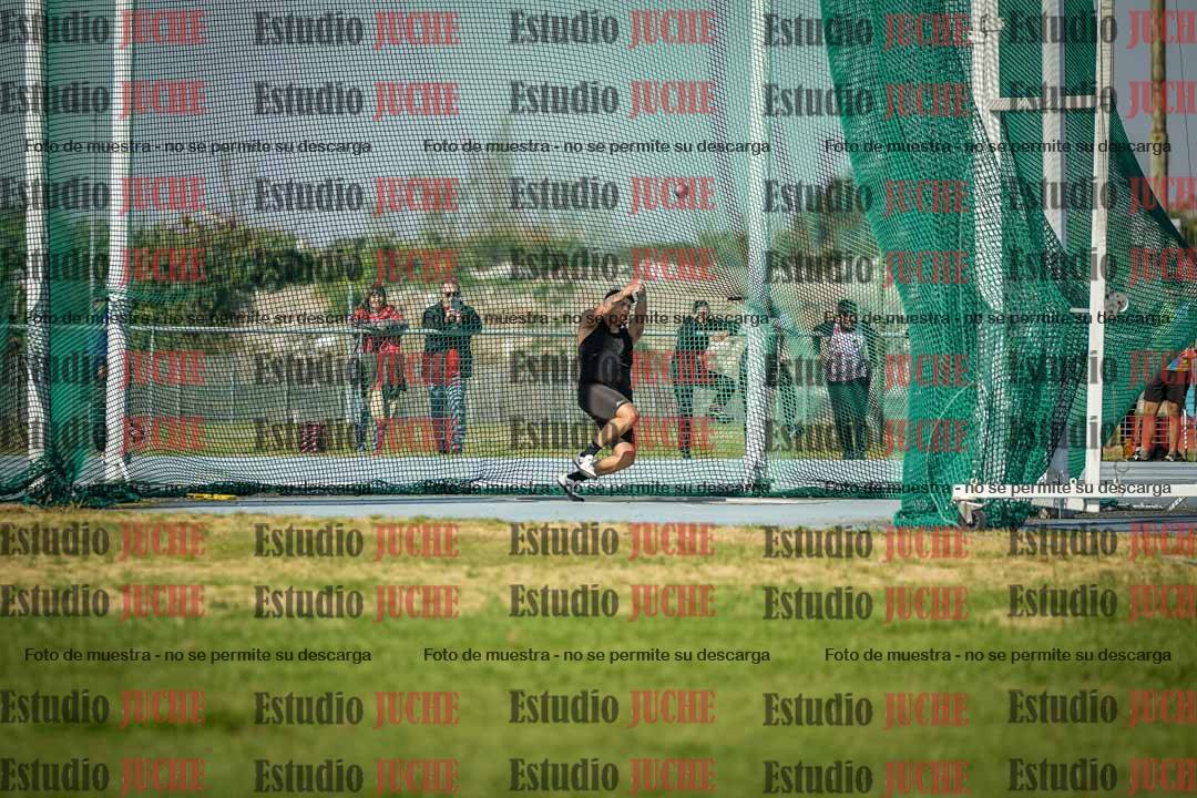 Fotos del lanzamiento de martillo de varones