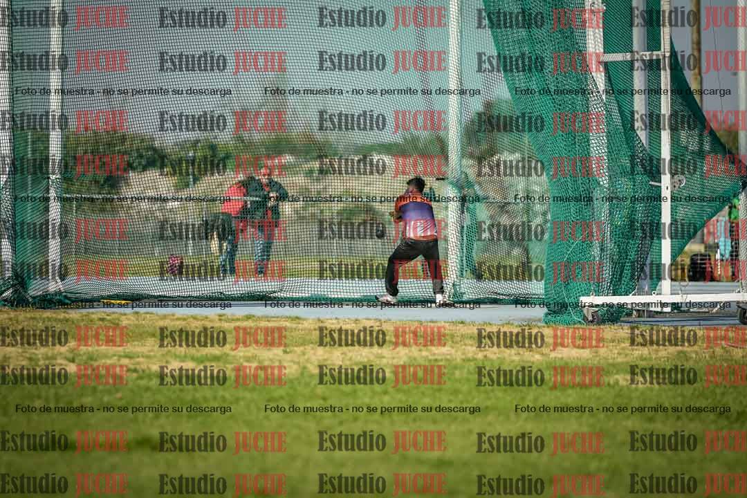 Fotos del lanzamiento de martillo de varones