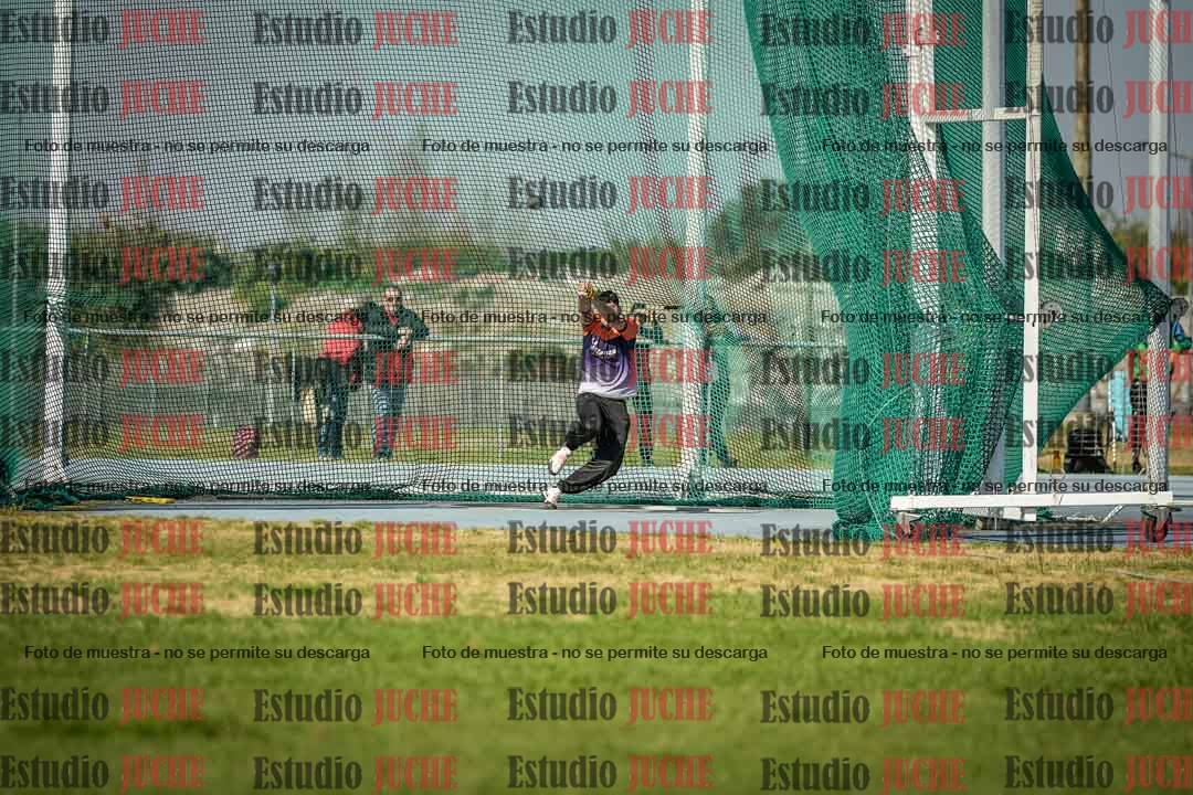 Fotos del lanzamiento de martillo de varones