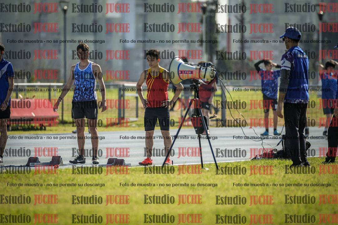 Fotos de los 80 m llanos de varones