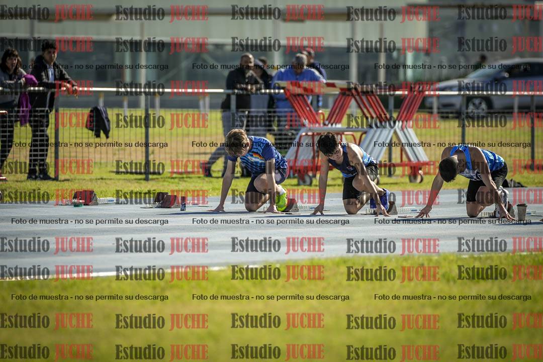 Fotos de los 80 m llanos de varones