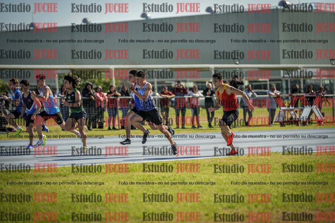 Fotos de los 80 m llanos de varones