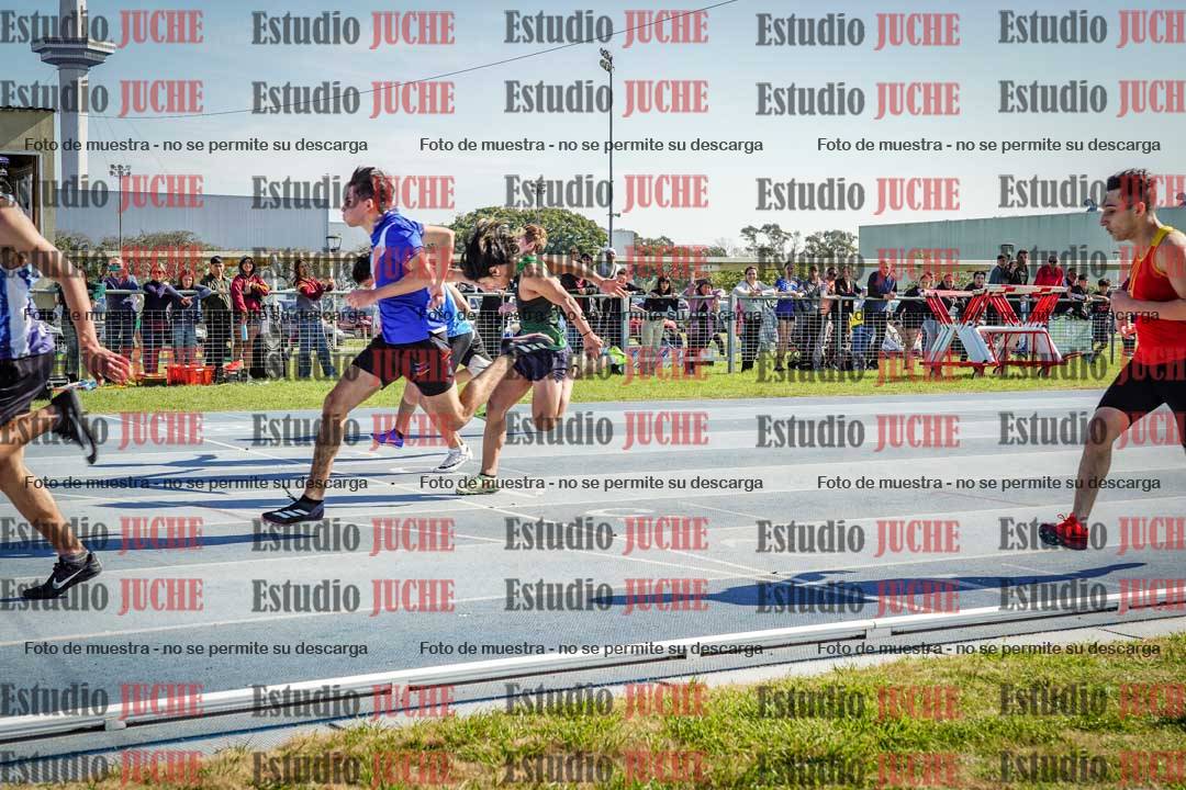 Fotos de los 80 m llanos de varones