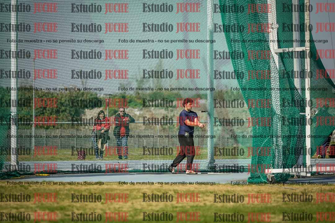 Fotos del lanzamiento de martillo de varones
