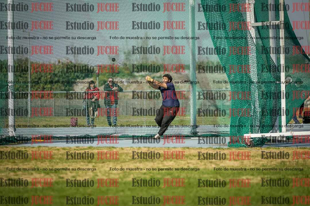 Fotos del lanzamiento de martillo de varones