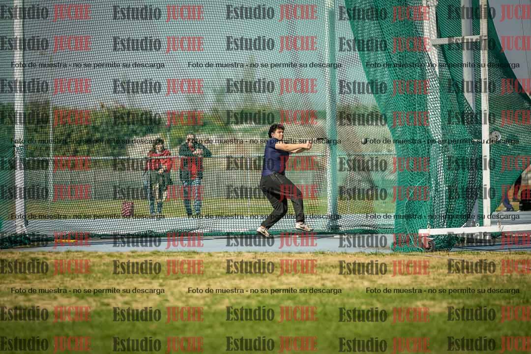 Fotos del lanzamiento de martillo de varones