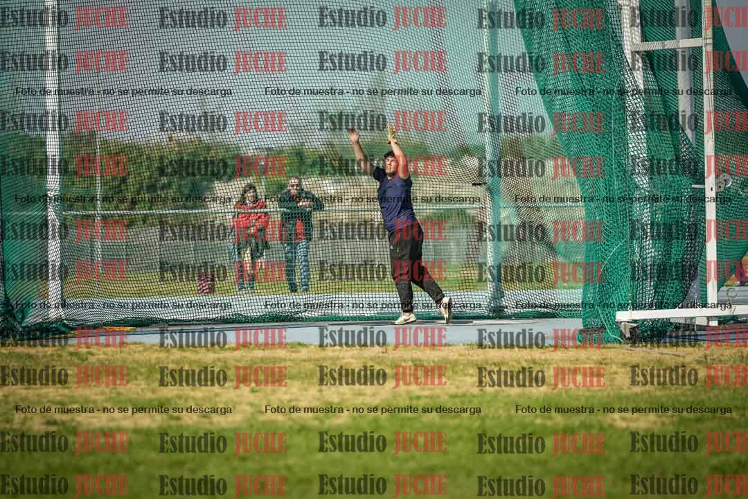 Fotos del lanzamiento de martillo de varones