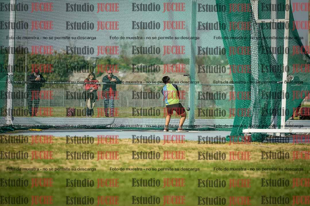 Fotos del lanzamiento de martillo de varones