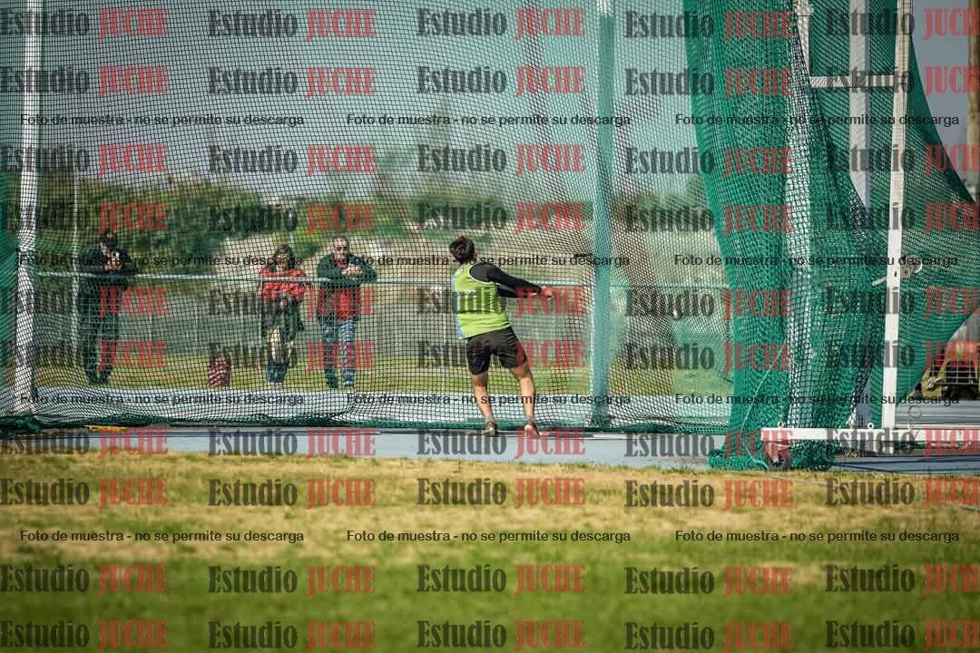 Fotos del lanzamiento de martillo de varones