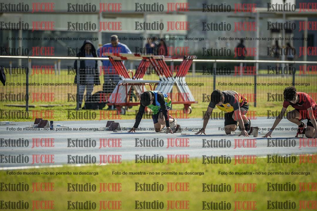 Fotos de los 80 m llanos de varones