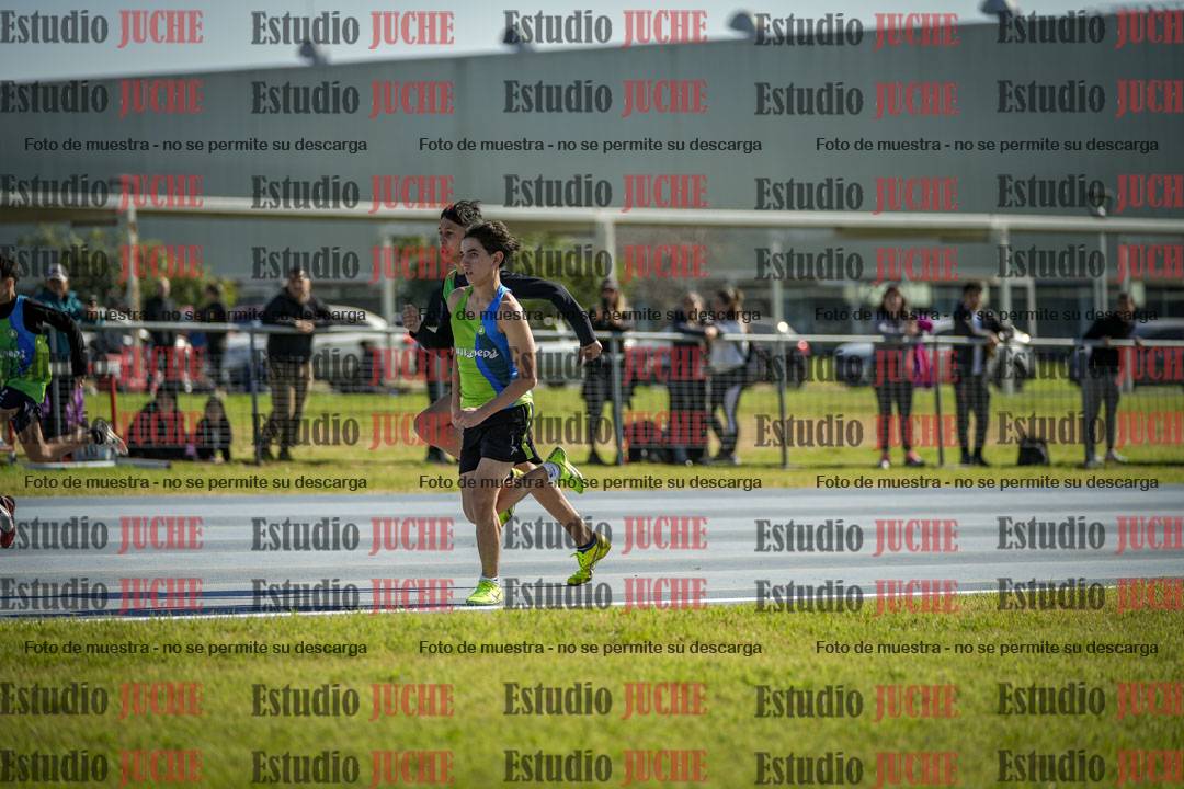 Fotos de los 80 m llanos de varones