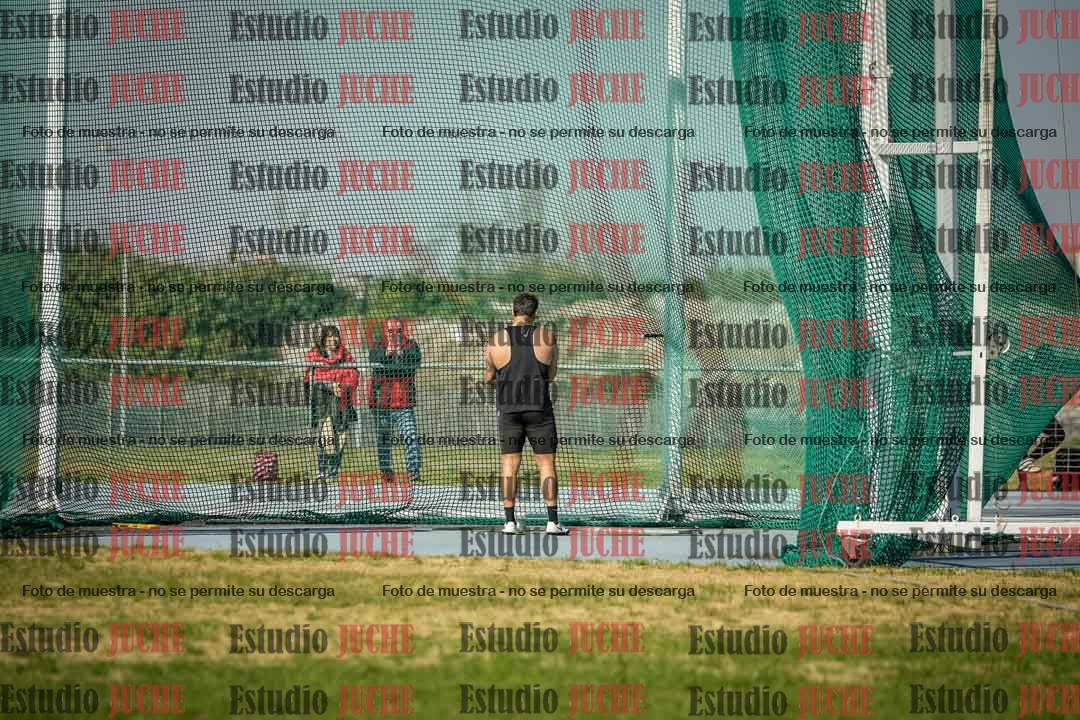 Fotos del lanzamiento de martillo de varones