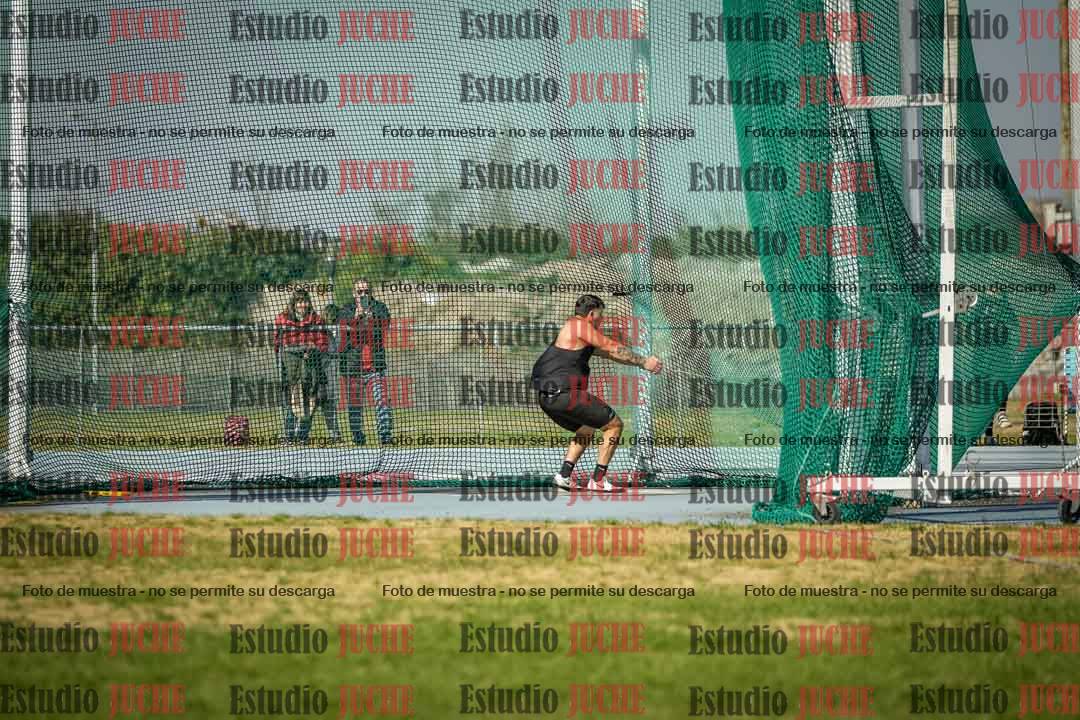 Fotos del lanzamiento de martillo de varones