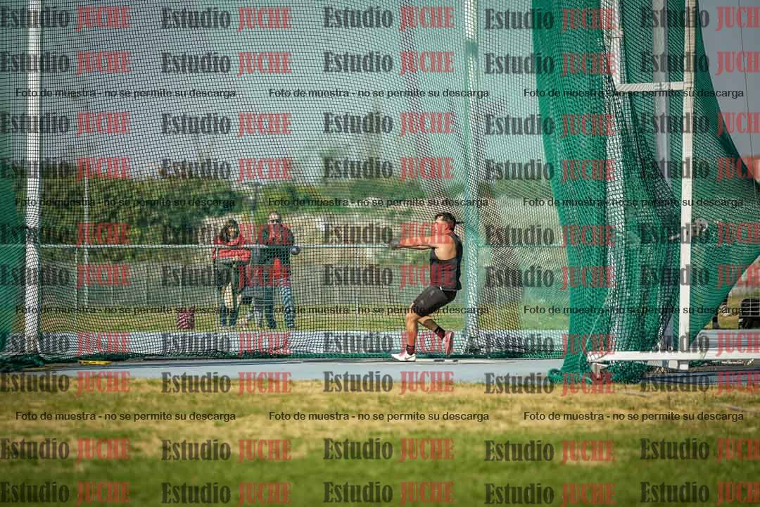 Fotos del lanzamiento de martillo de varones