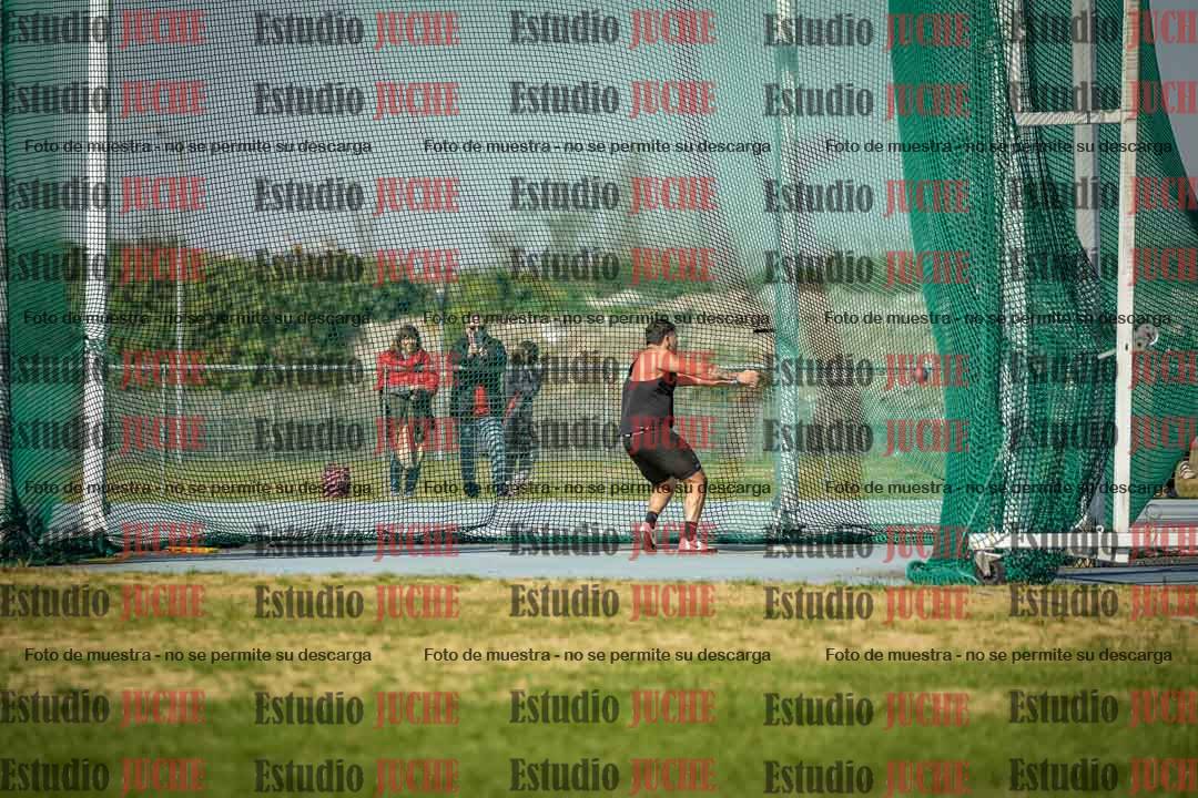 Fotos del lanzamiento de martillo de varones