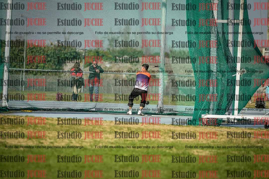 Fotos del lanzamiento de martillo de varones