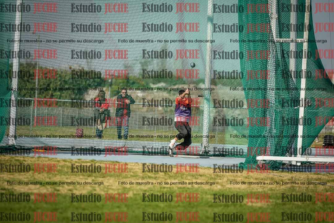 Fotos del lanzamiento de martillo de varones