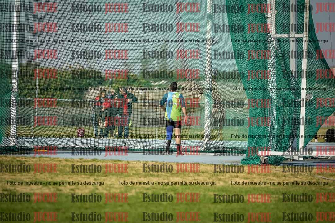 Fotos del lanzamiento de martillo de varones