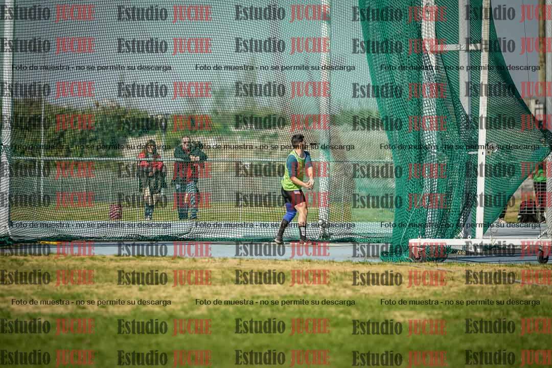 Fotos del lanzamiento de martillo de varones