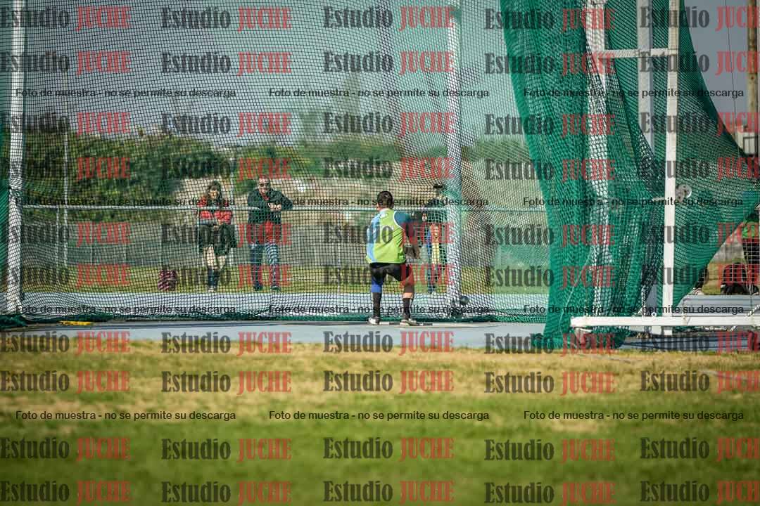 Fotos del lanzamiento de martillo de varones