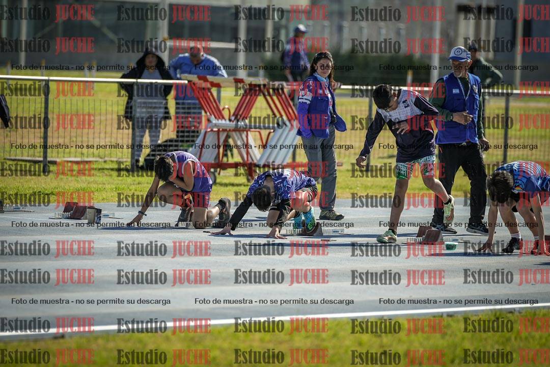 Fotos de los 80 m llanos de varones