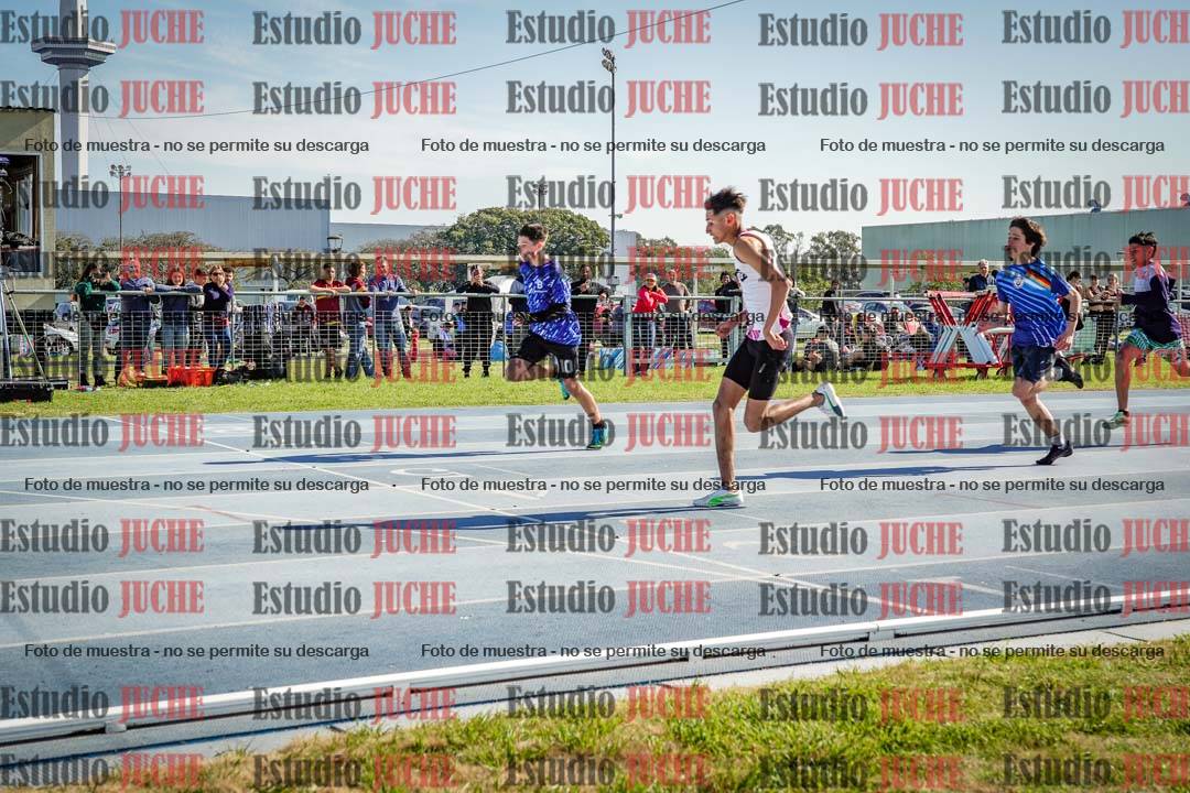 Fotos de los 80 m llanos de varones