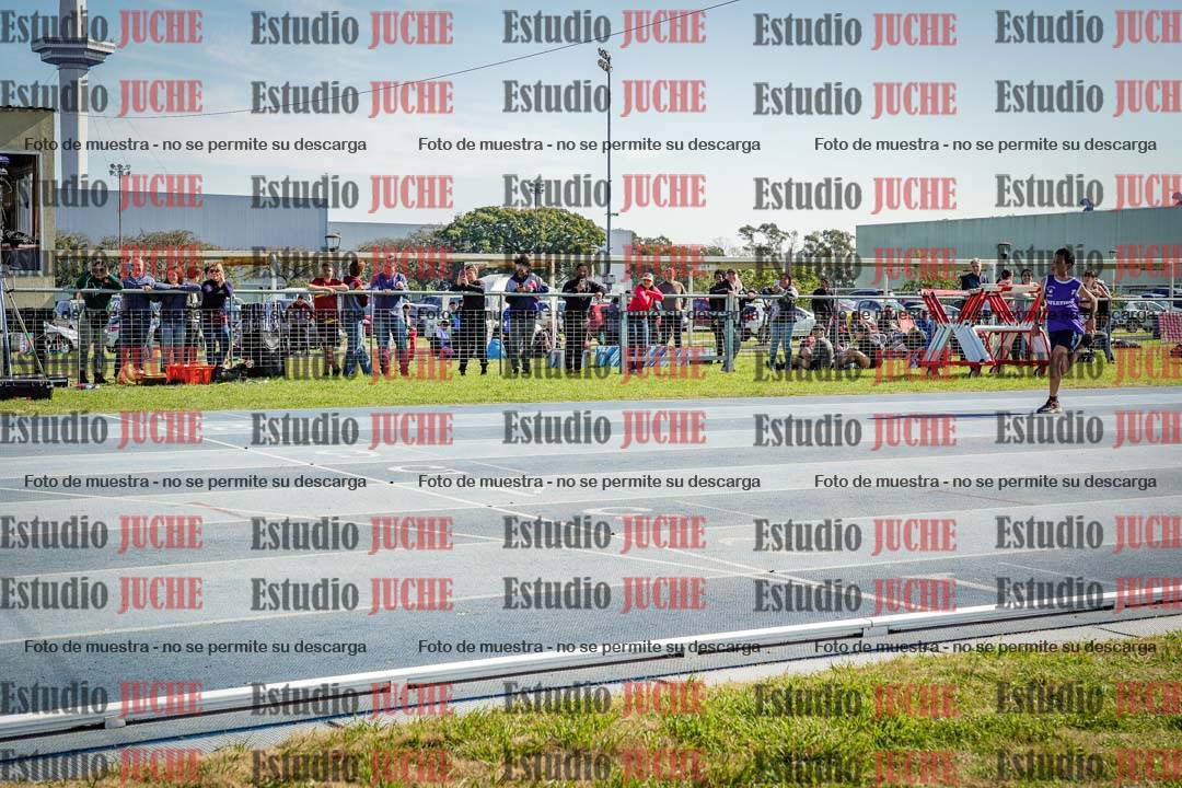 Fotos de los 80 m llanos de varones