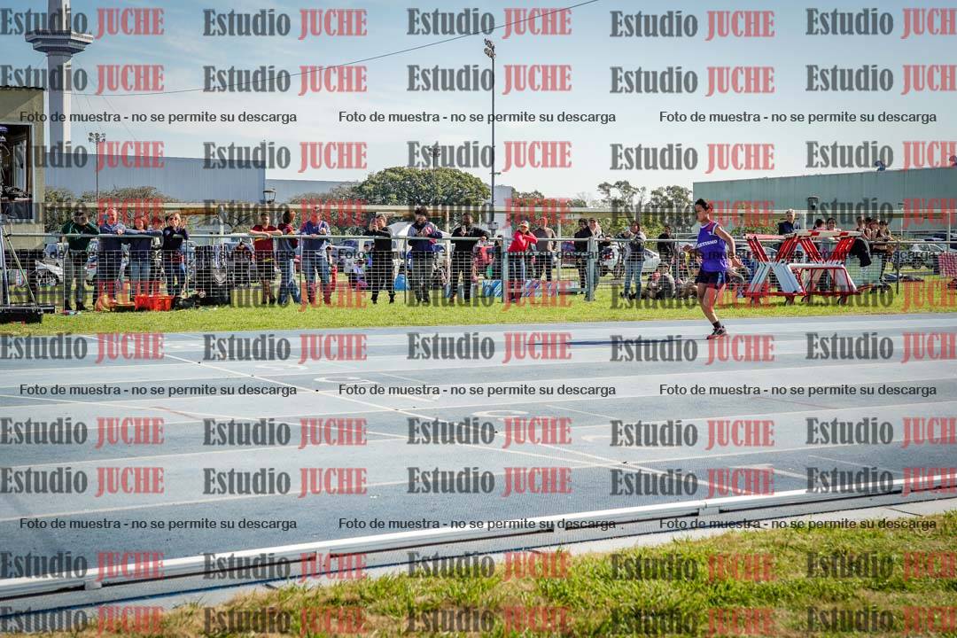 Fotos de los 80 m llanos de varones