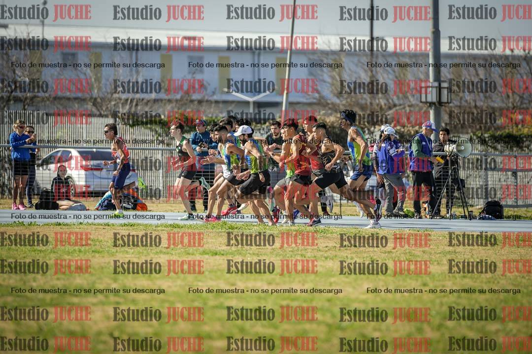 Fotos de los 1000 m llanos de varones