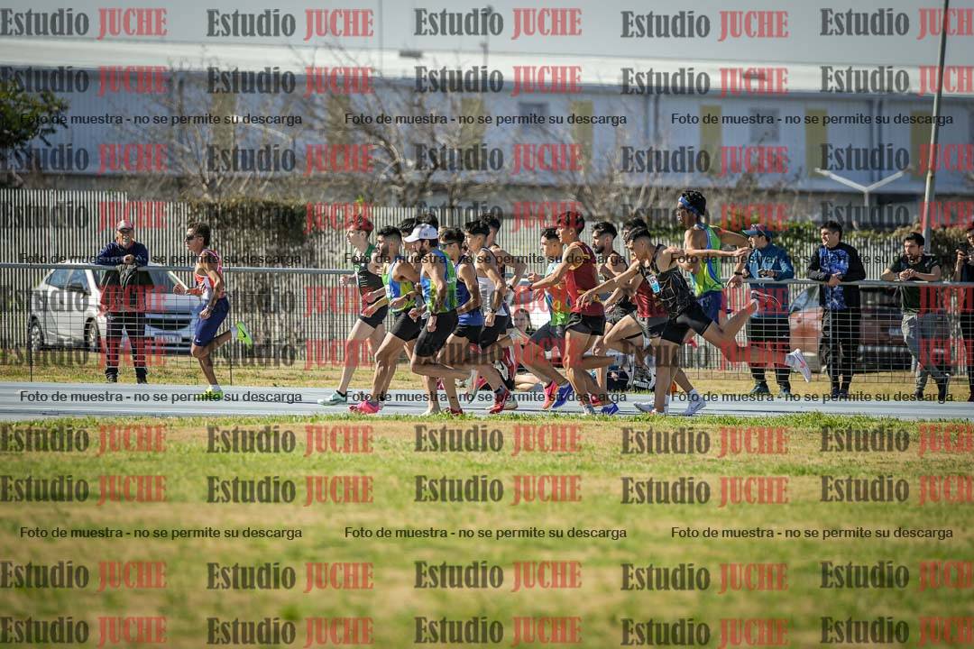Fotos de los 1000 m llanos de varones
