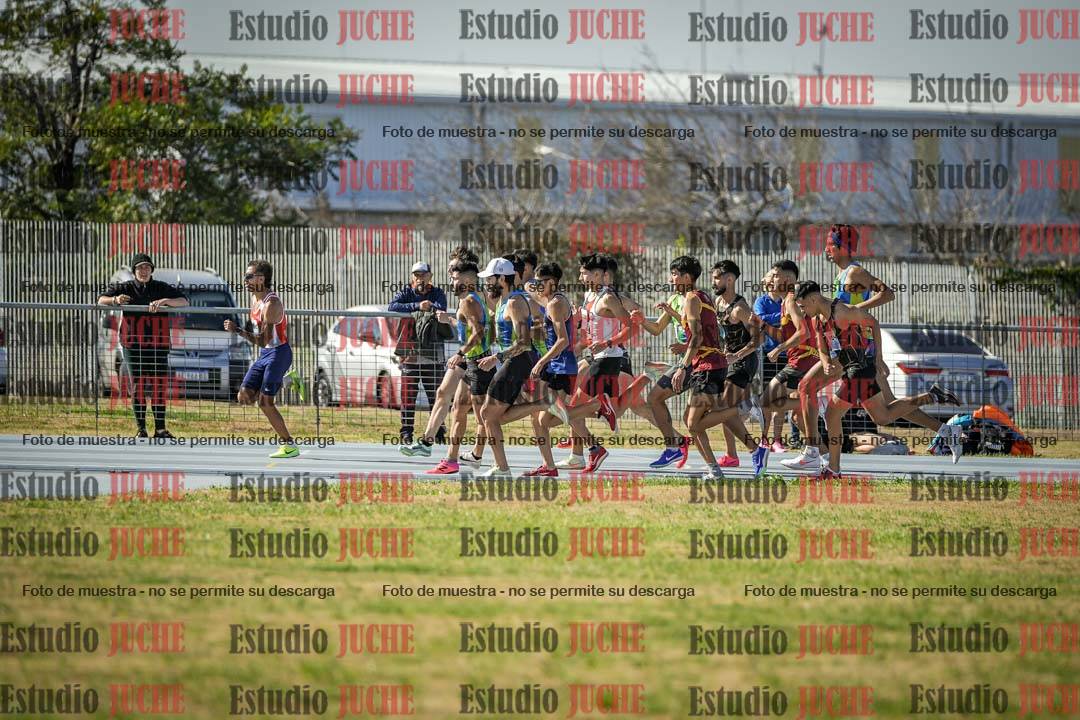Fotos de los 1000 m llanos de varones