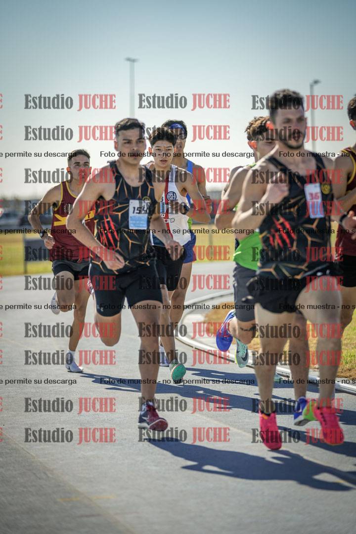Fotos de los 1000 m llanos de varones