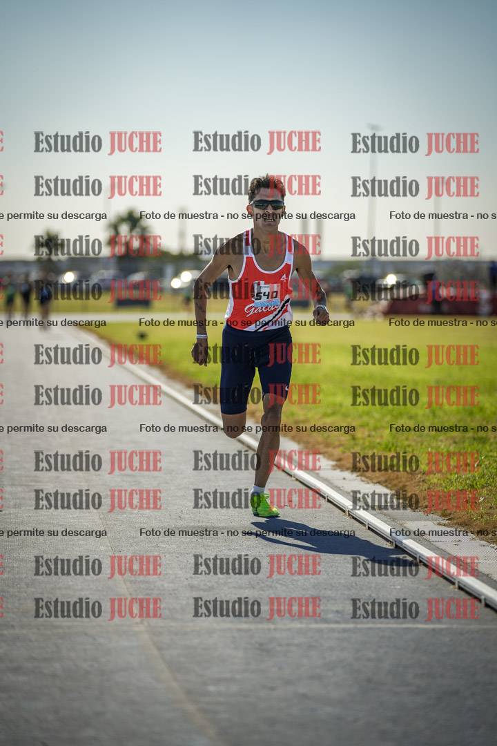 Fotos de los 1000 m llanos de varones